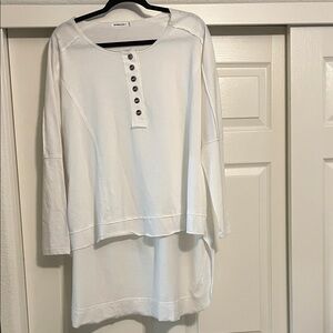 White Long Sleeve Buttoned Top